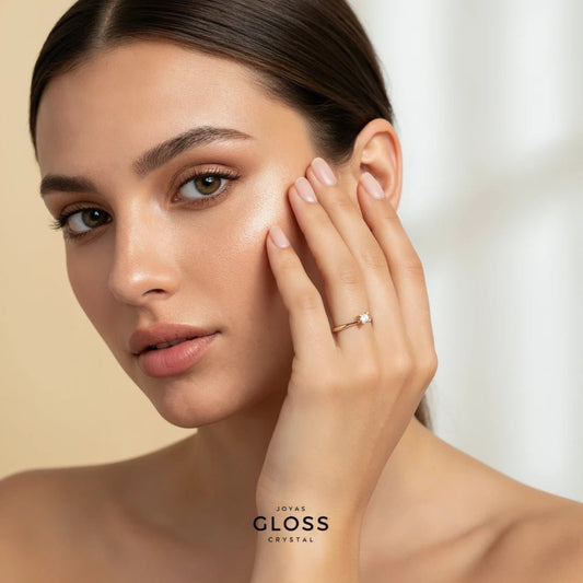 Anillo Compromiso Lilibeth Baño de Oro 18k. - Joyas Gloss Crystal