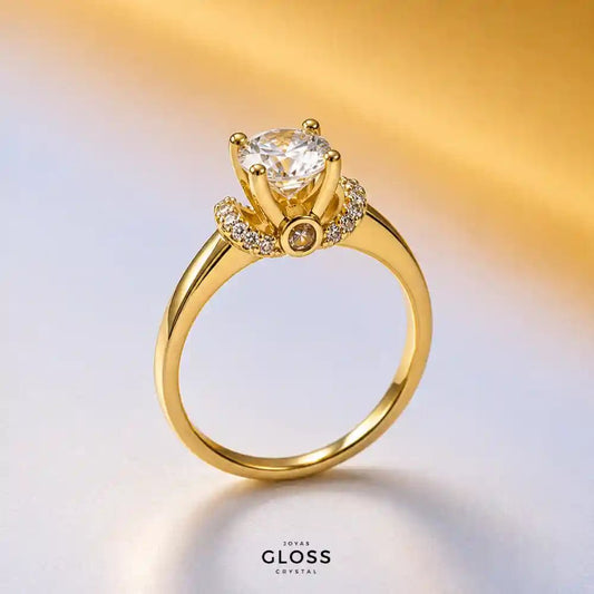 Anillo Compromiso Realeza Baño de Oro 18k - Joyas Gloss Crystal