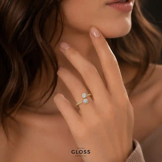 Anillo Compromiso Tu y Yo Amor Baño de Oro 18k - Joyas Gloss Crystal