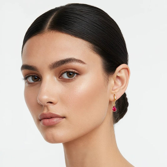 Aros Azalea Rubí Circón Baño de Oro - Joyas Gloss Crystal