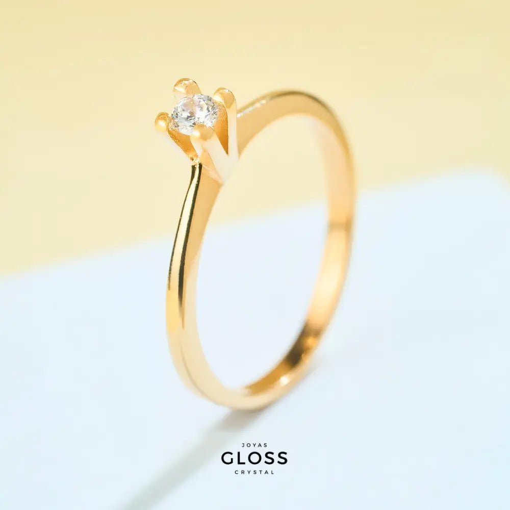 Anillo Compromiso Lilibeth Baño de Oro 18k. - Joyas Gloss Crystal