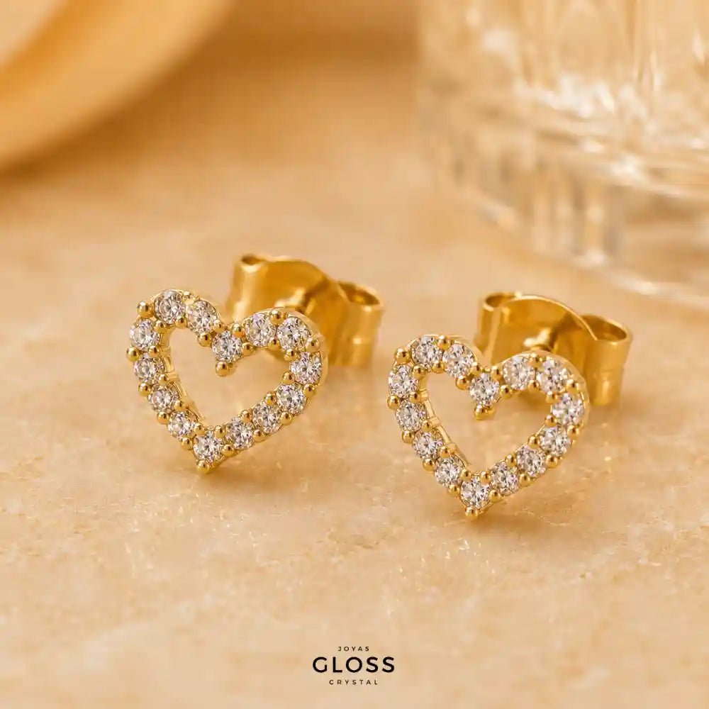 Aros Caroline Punto de Luz Corazón Baño de Oro 18k - Joyas Gloss Crystal