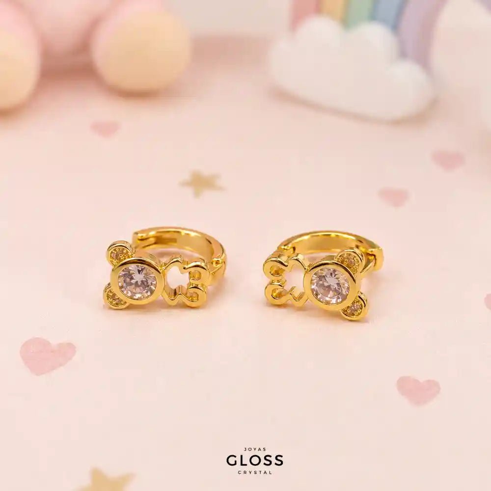 Aros Mini Argolla Teddy Bear Baño de Oro 18k - Joyas Gloss Crystal