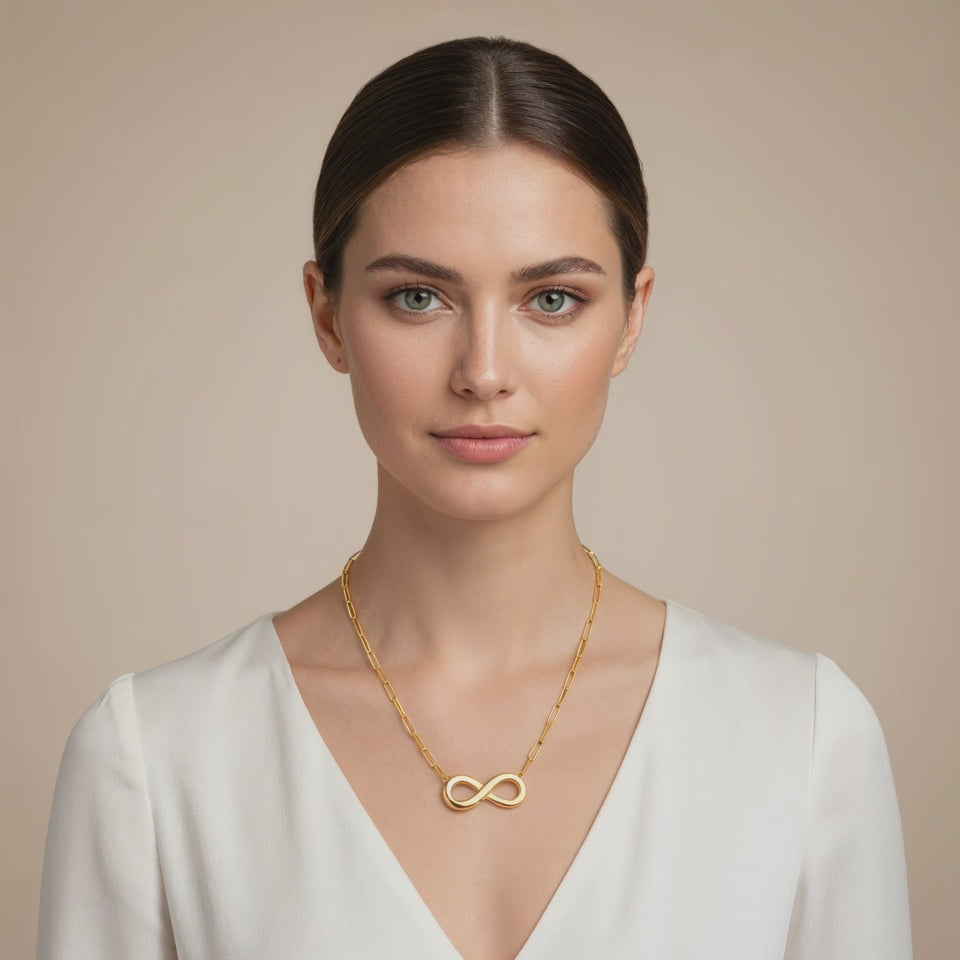 Collar Infinity enchape de Oro 18K