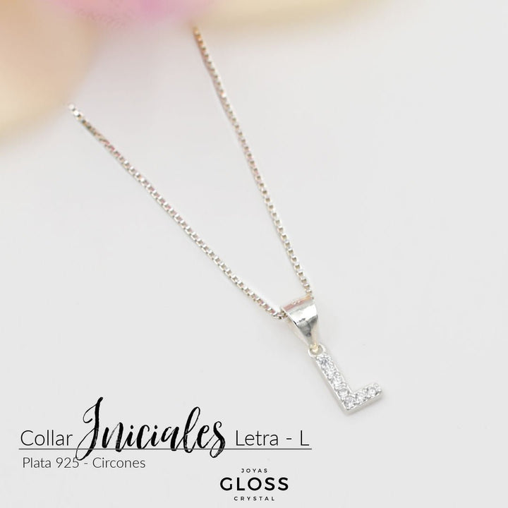 Collar Iniciales Plata - Letra Medianas - Joyas Gloss Crystal