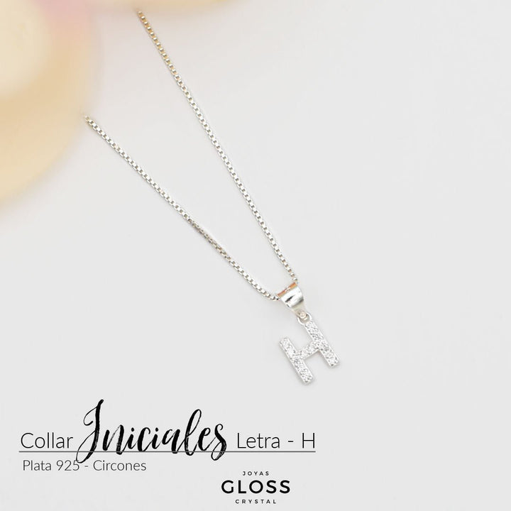 Collar Iniciales Plata - Letra Medianas - Joyas Gloss Crystal