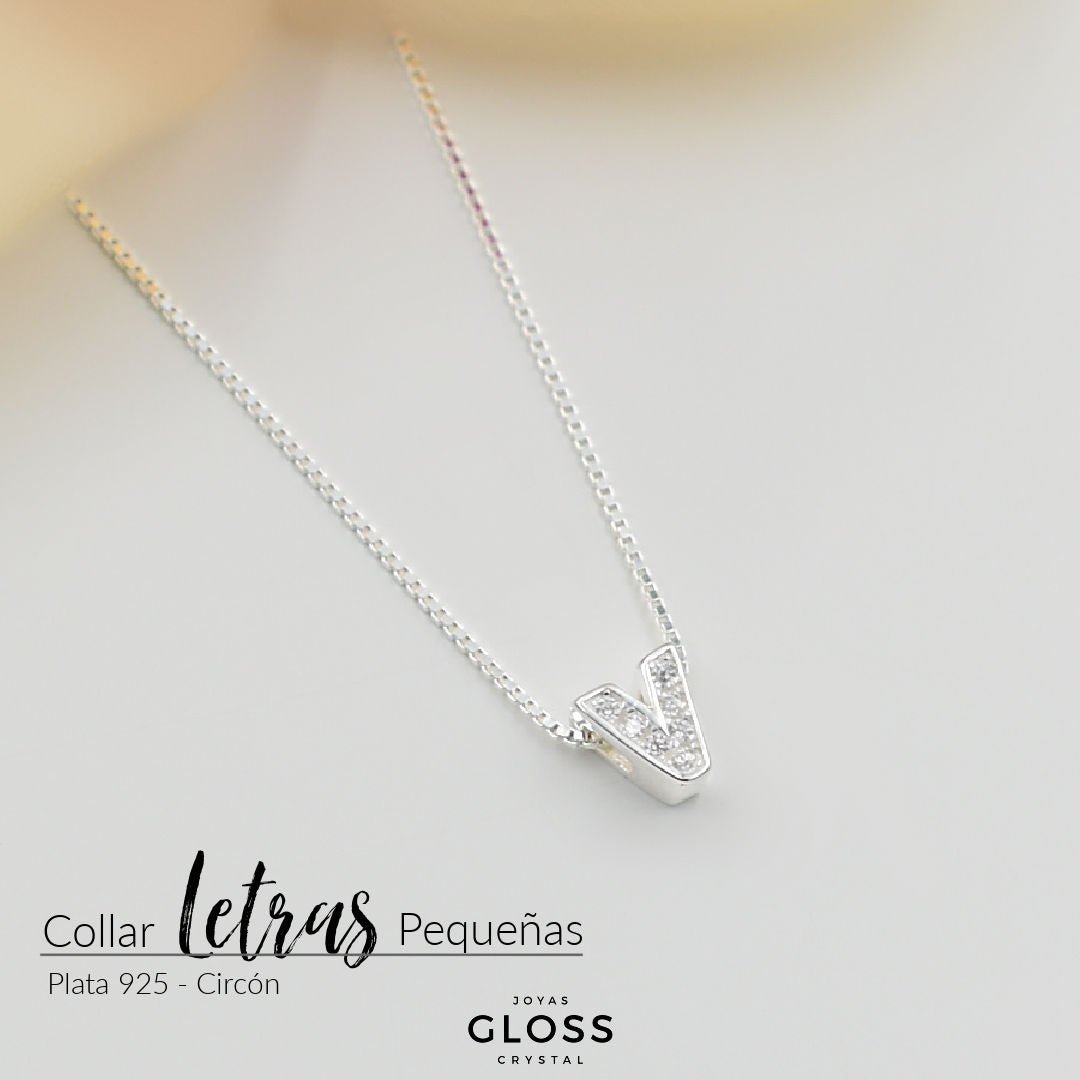 Collar Iniciales Plata - Letra Pequeñas - Joyas Gloss Crystal